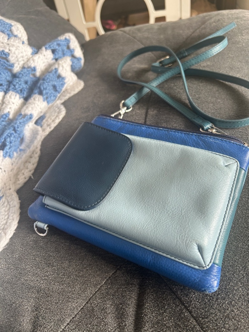 📱 RFID Leather Crossbody Phone Case Bag